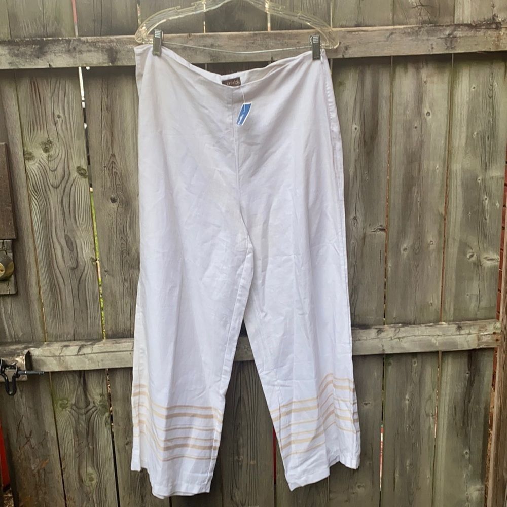 Crosby wide leg capris sz. M NWT